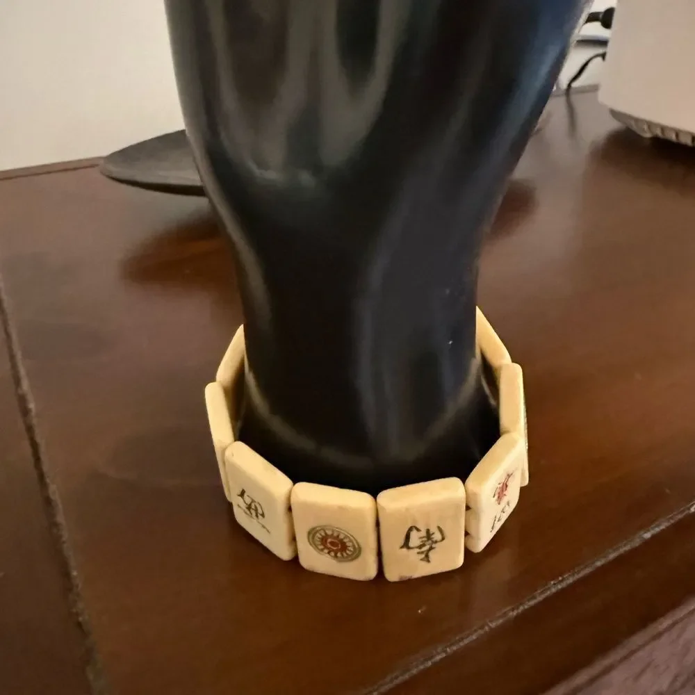 Vintage Bakelite Mahjong Tile Stretch Bracelet. - Picture 3 of 8